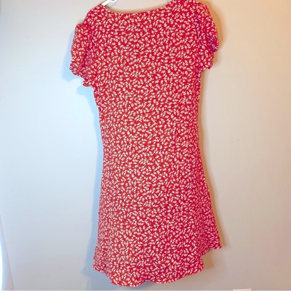 Flirty Beachsissi Red Mini Dress with white flowers Size L  (NWT) - Picture 2 of 6